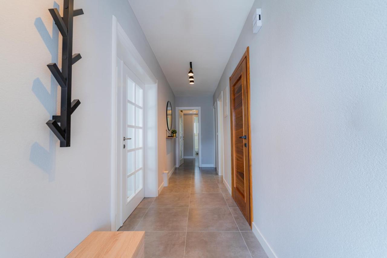 Luxury Apartment Laluna Kamen エクステリア 写真